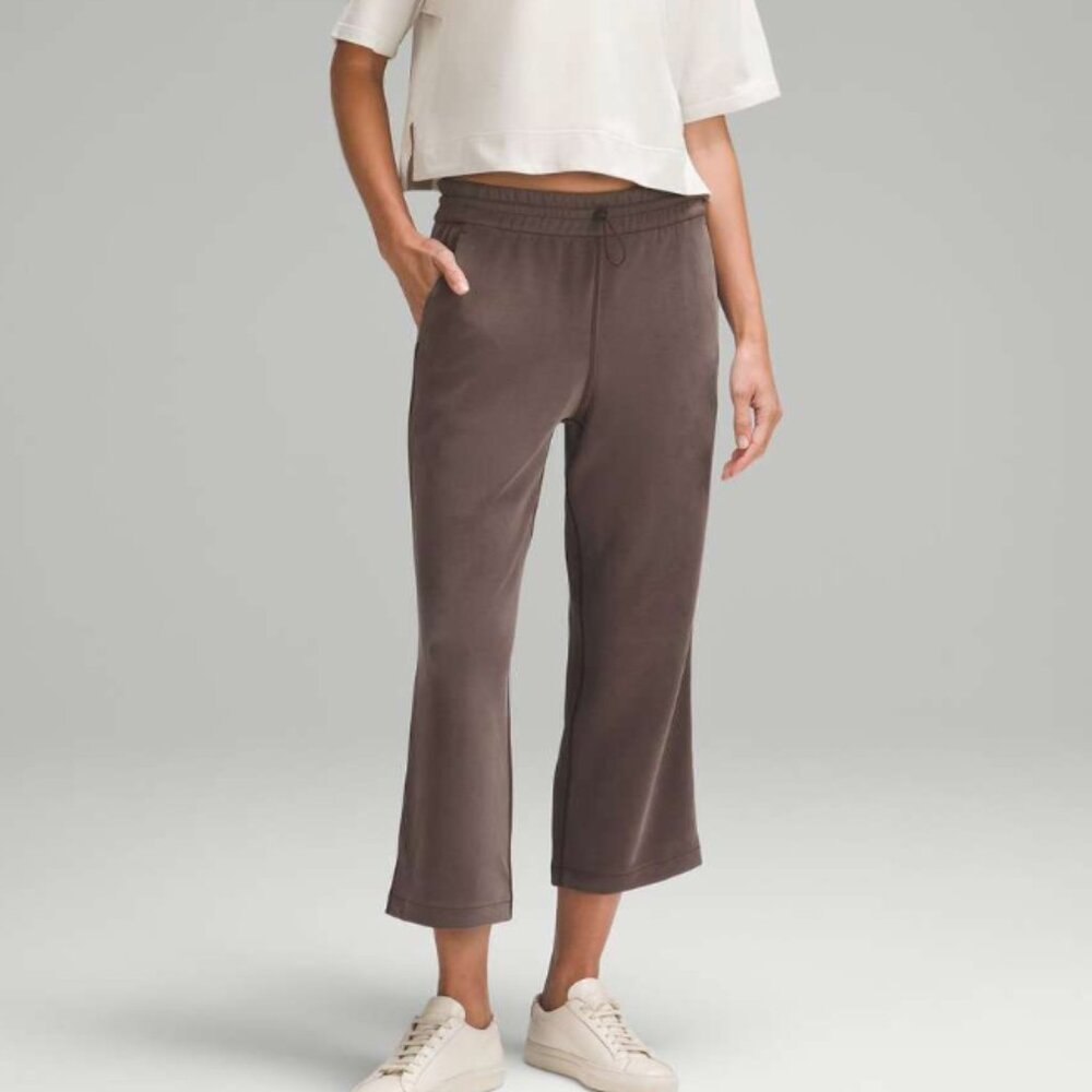 Lululemon Softstreme High-Rise Straight-Leg Cropped Pant Espresso Size 6